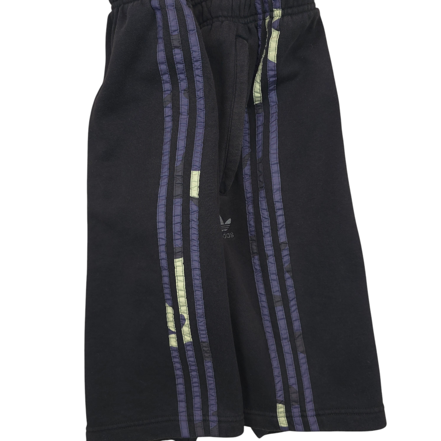 Adidas Sweat Shorts - L