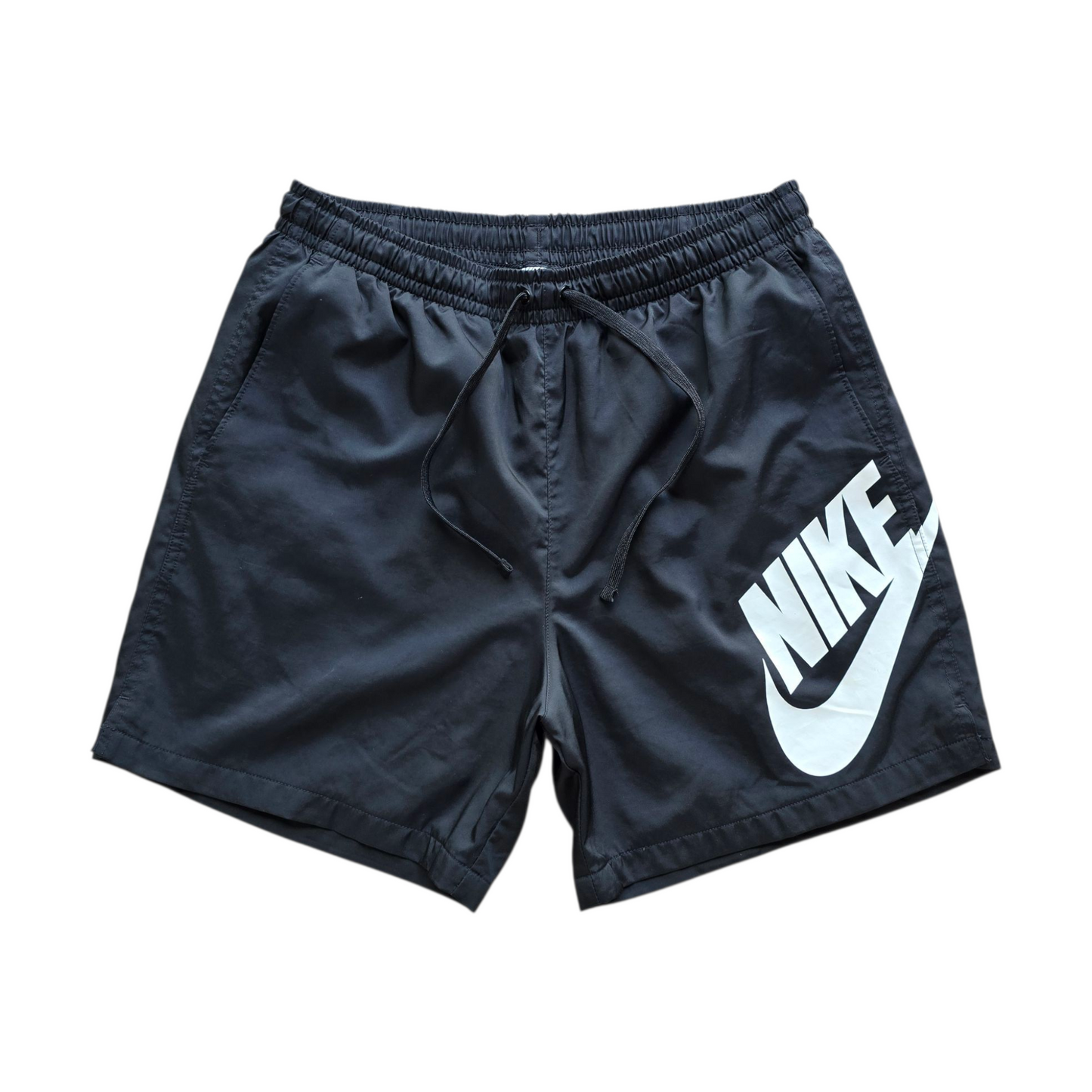Nike Shorts - L