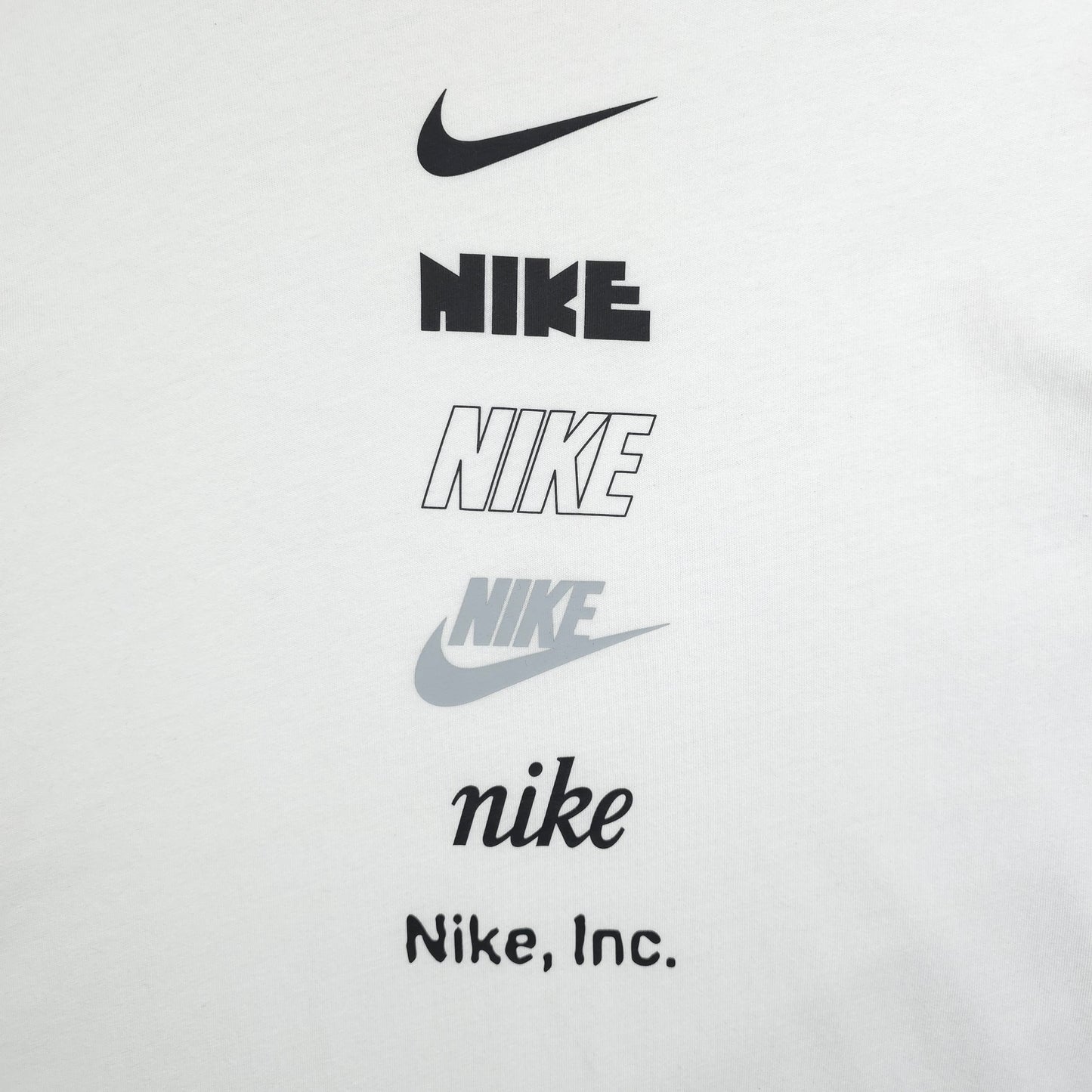 Nike Tee - M