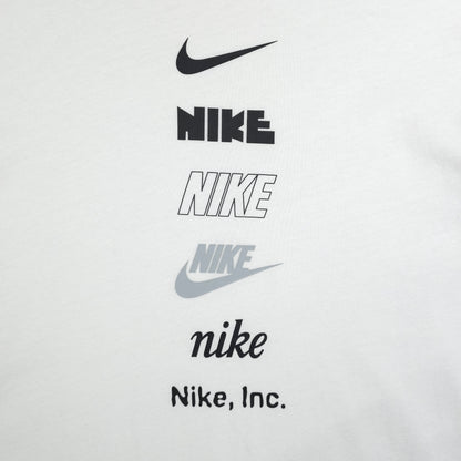 Nike Tee - M