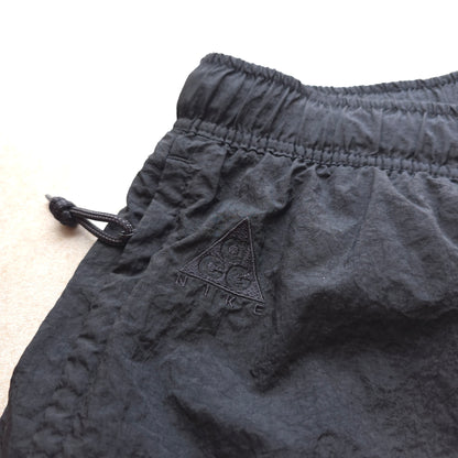 Nike ACG Shorts - L