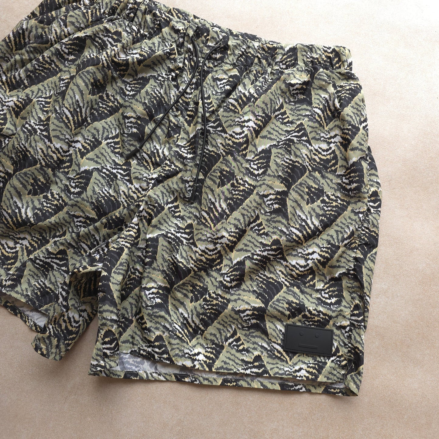 Acne Studios Perry Print Shorts - XL