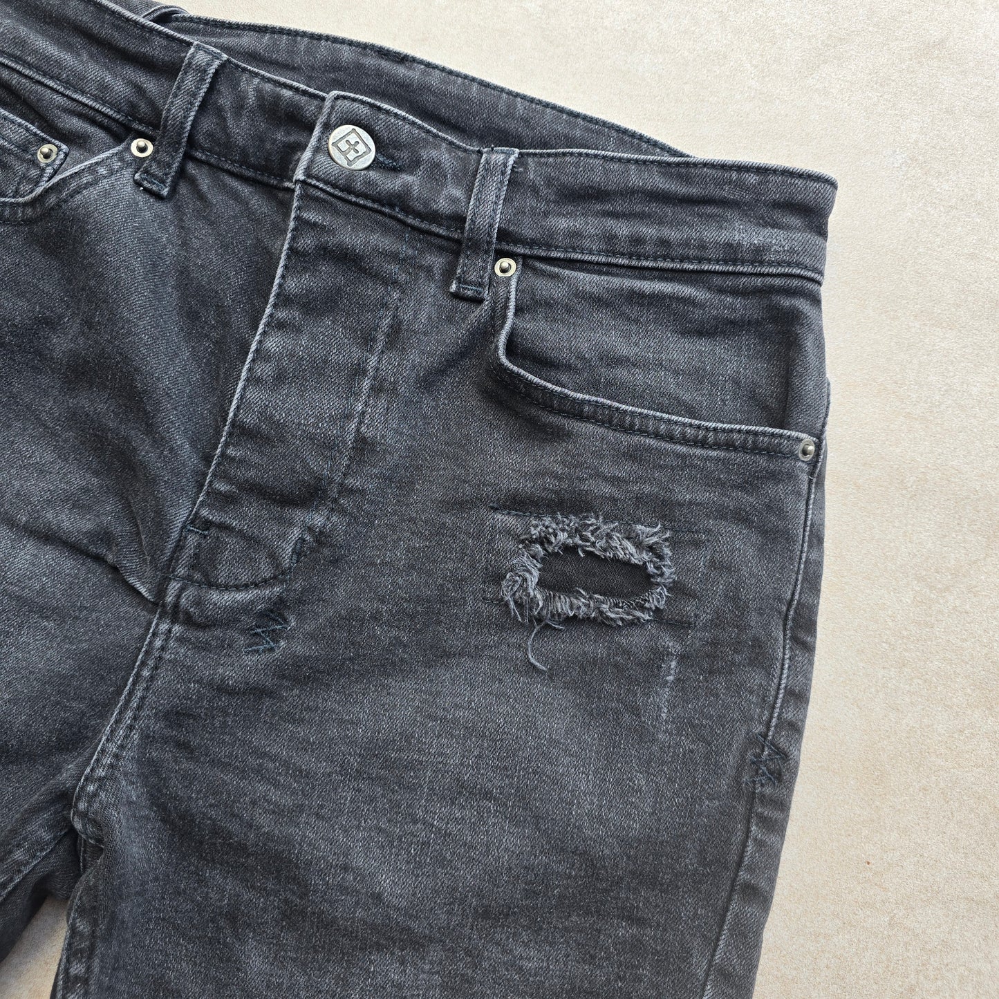 Ksubi Dagger Dan Distressed Shorts - 28