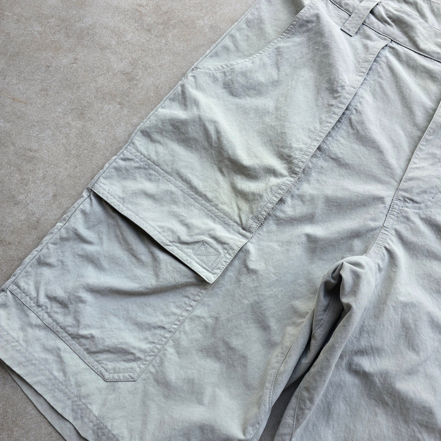 Y2K Kathmandu Lightweight Cargo Shorts - M