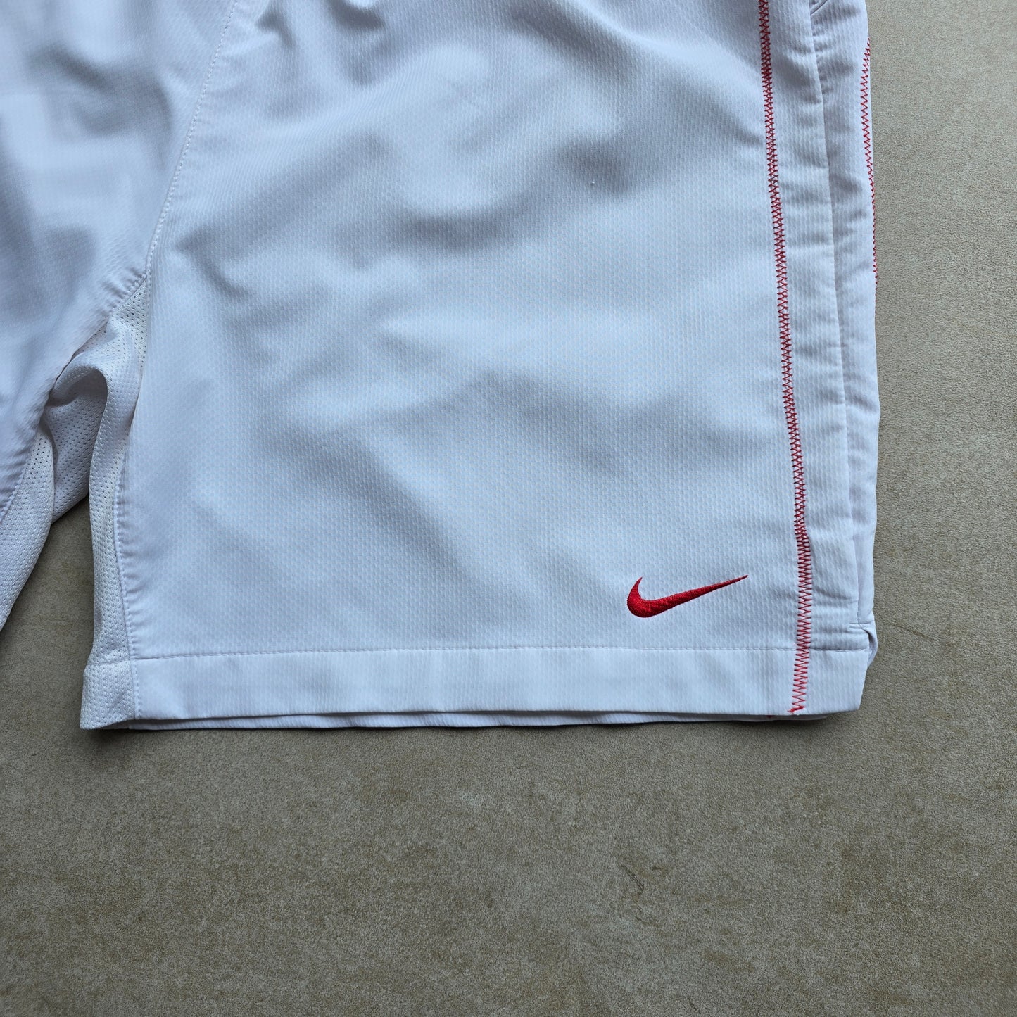 Vintage Nike Embroidered Swoosh Shorts - L