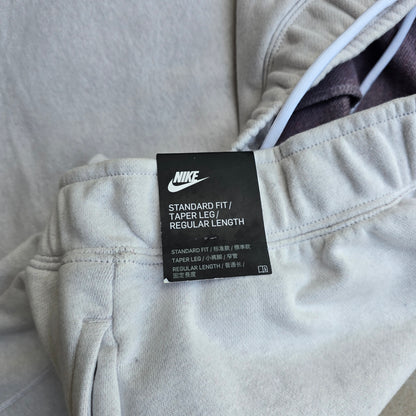 Nike Move To Zero Sweatpants (NEW) - L