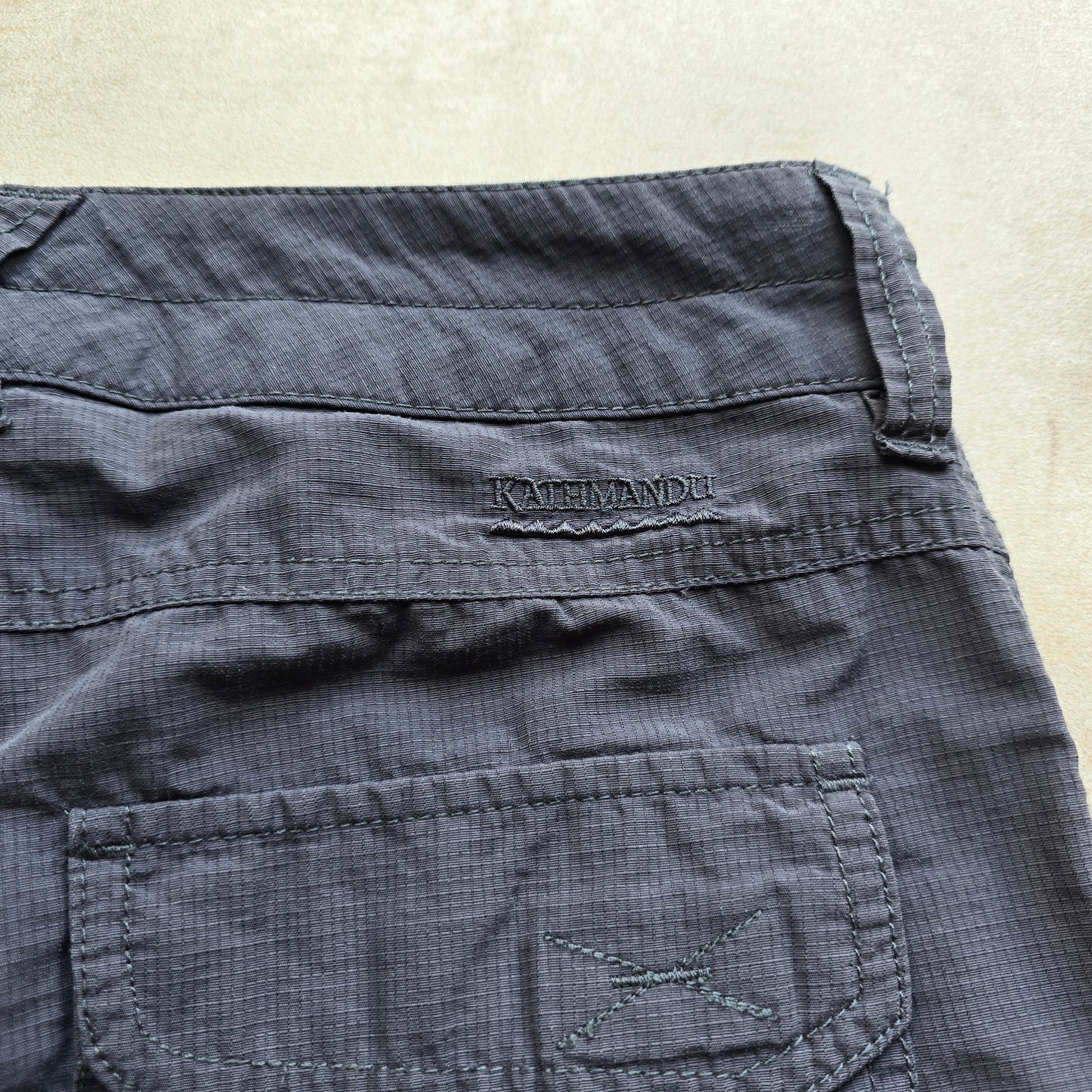 Y2K Kathmandu Long Cargo Shorts - WMNS S/M