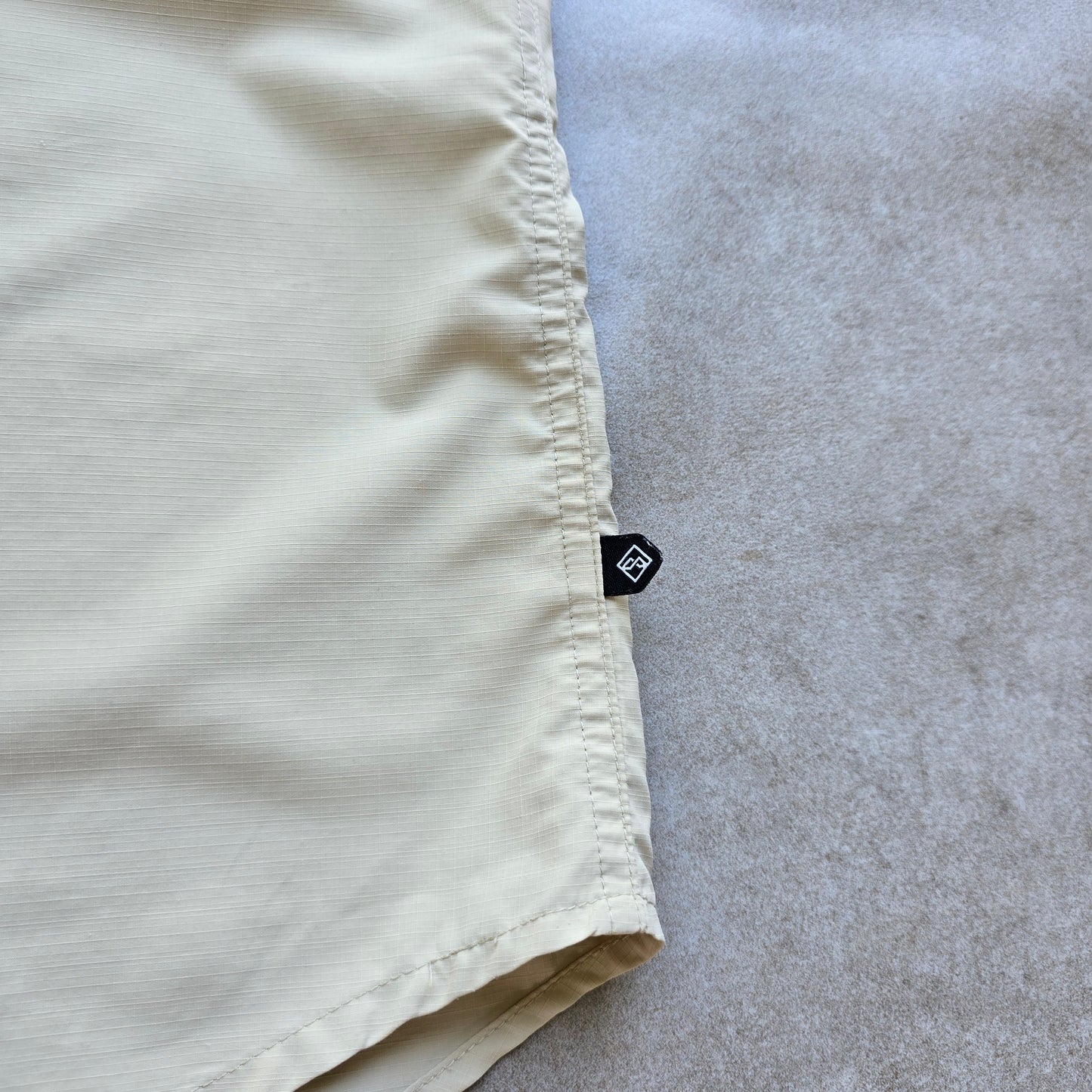 Kathmandu Lightweight Button Up Shirt - XL