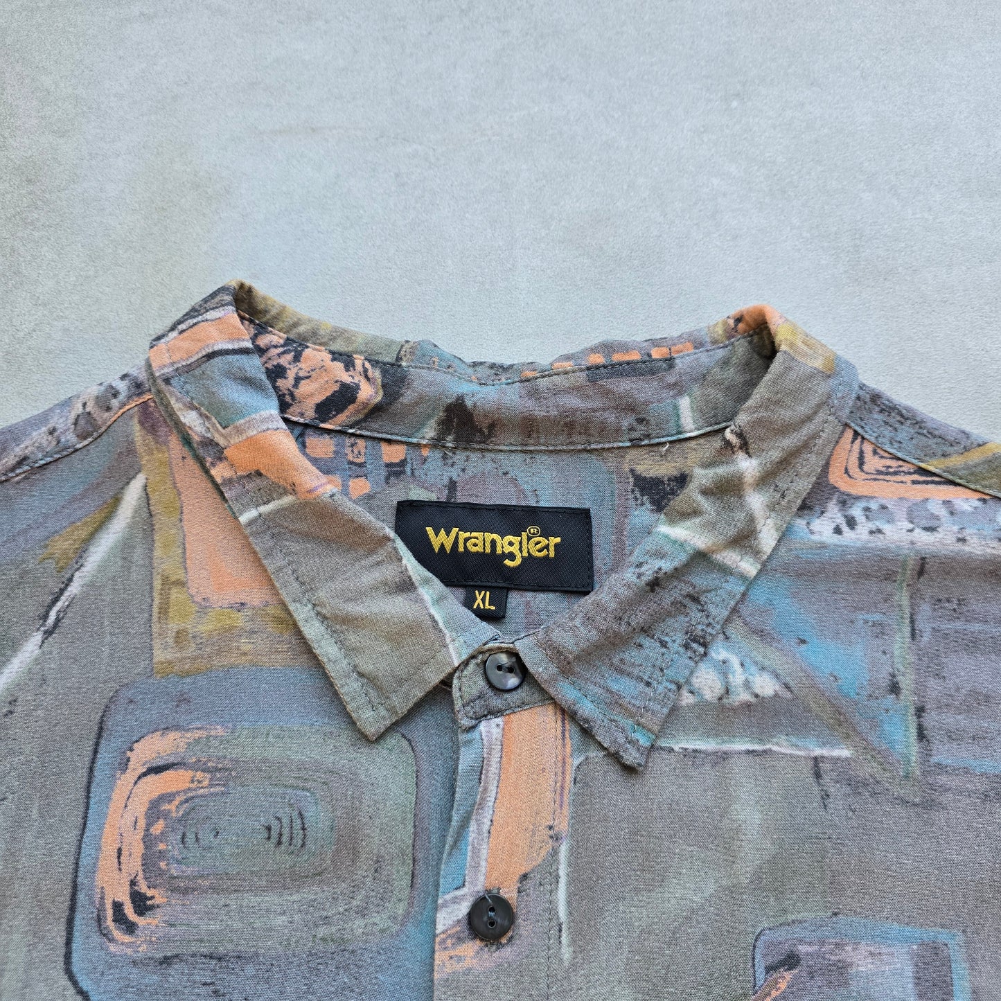 Wrangler Abstract Button Up Shirt - XL