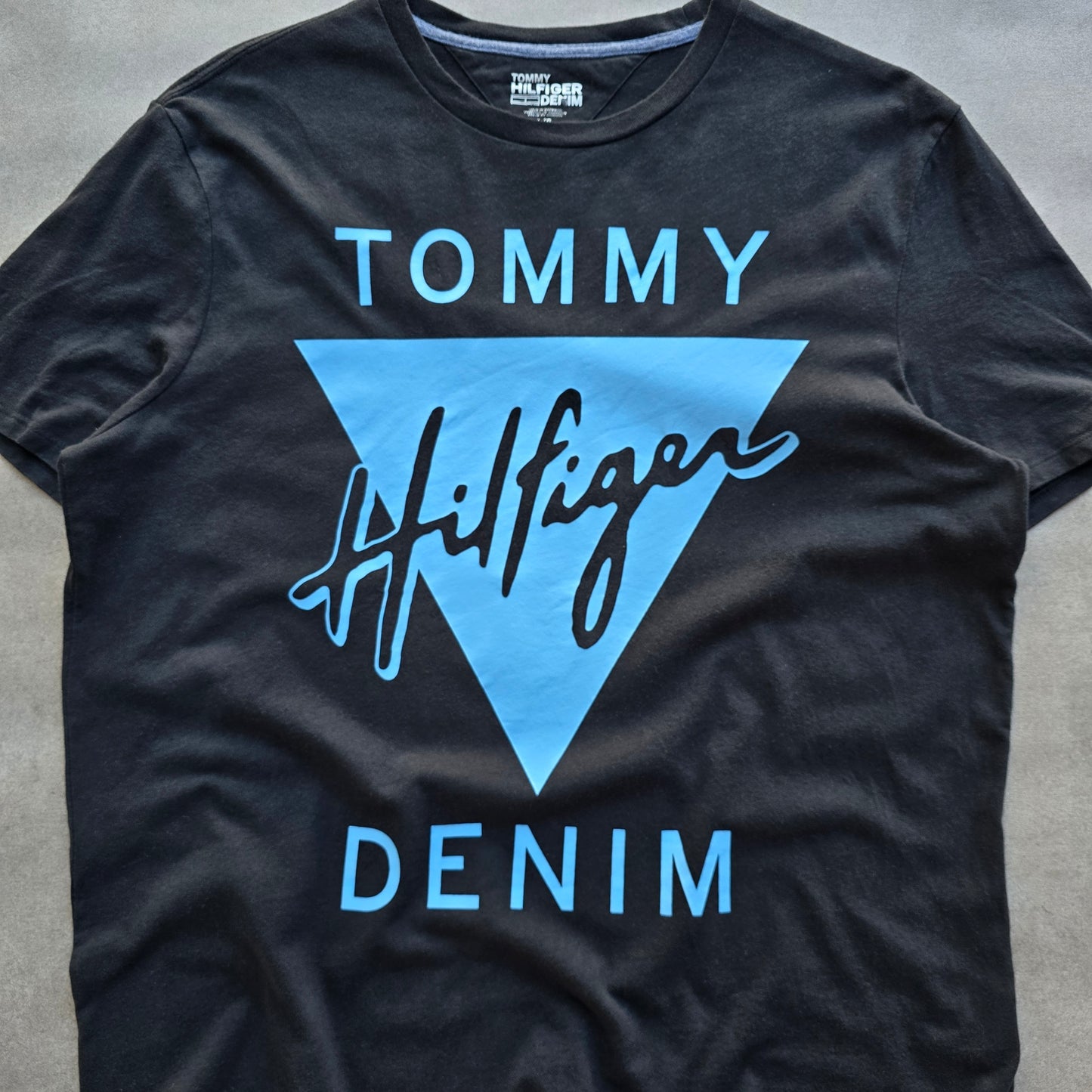 Tommy Hilfiger Tee - L