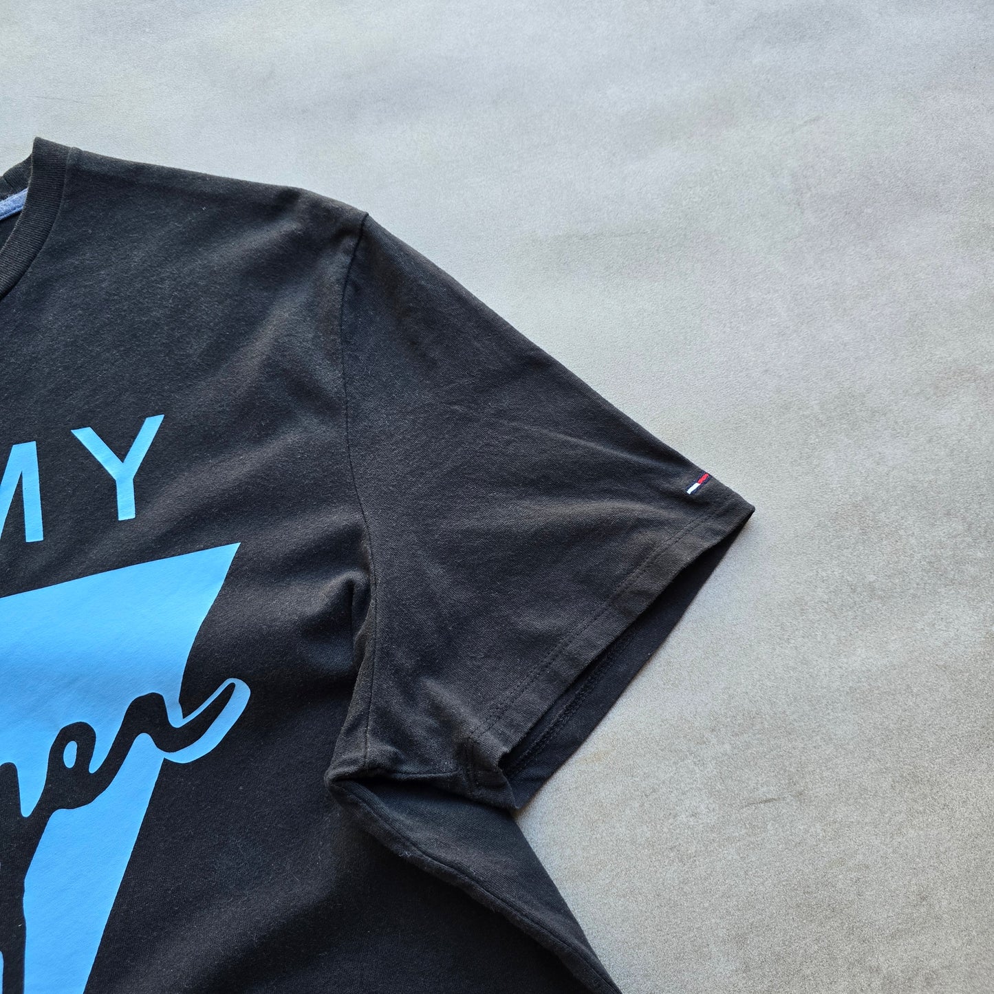 Tommy Hilfiger Tee - L