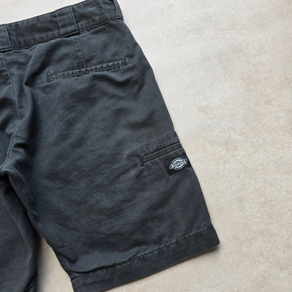 Dickies Skinny Straight Shorts - 32