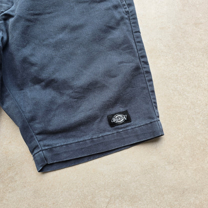 Dickies Skinny Straight Shorts - 32