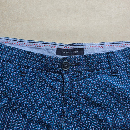 Tommy Hilfiger Shorts - 36