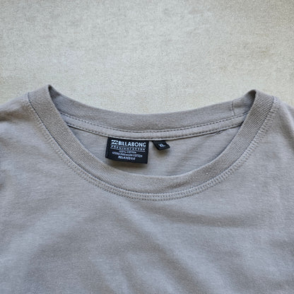 Billabong Embroidered Logo Tee - M/L