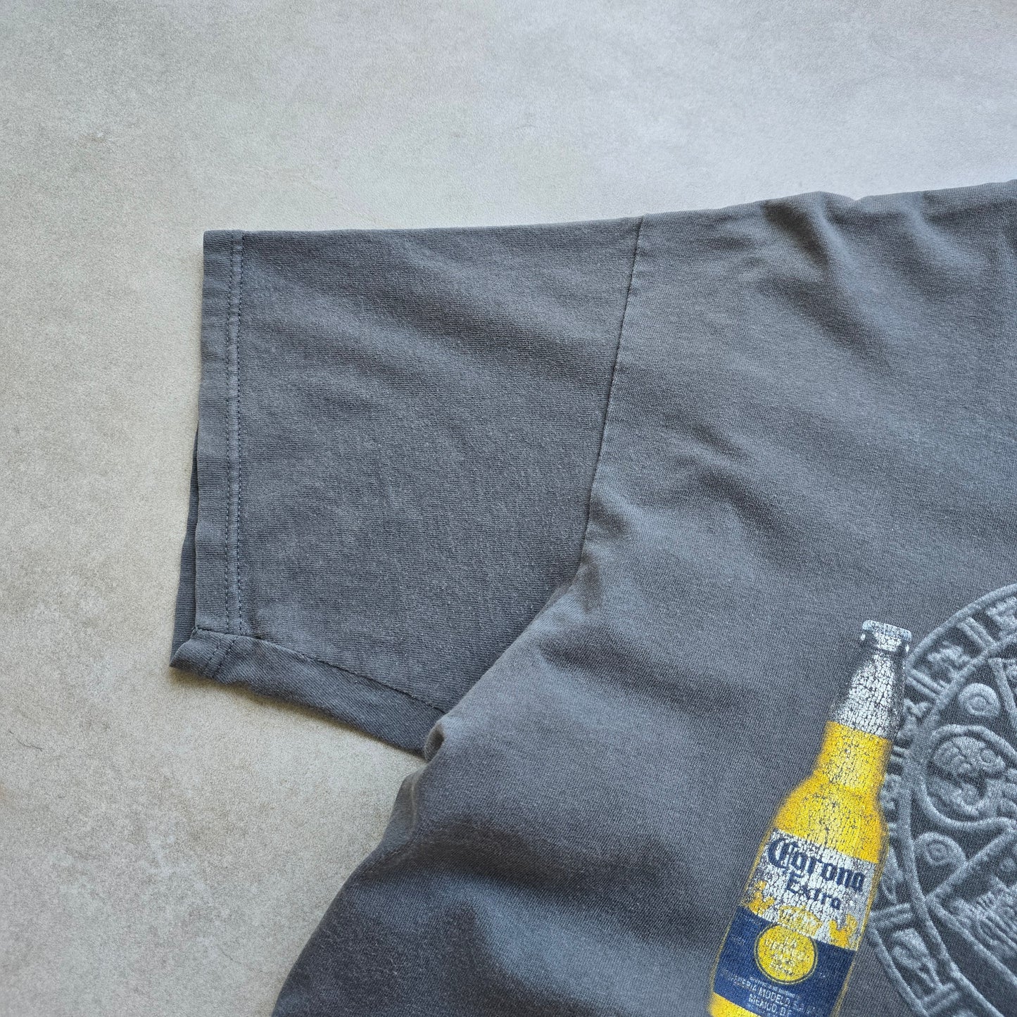 RARE Vintage Corona Cancun Mexico Aztec Calendar Tee - L