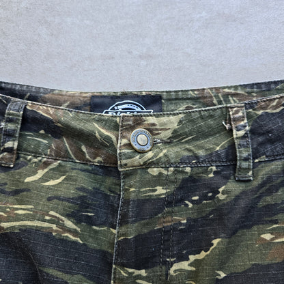 Dickies Camo Cargo Pants - 28