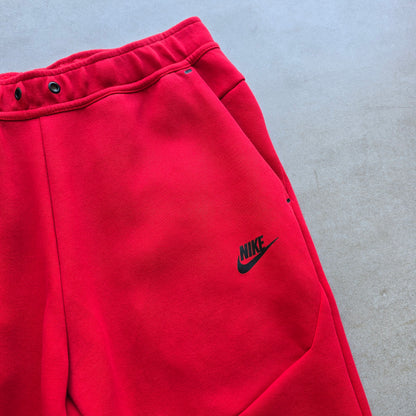 Nike Tech Fleece Pants - M