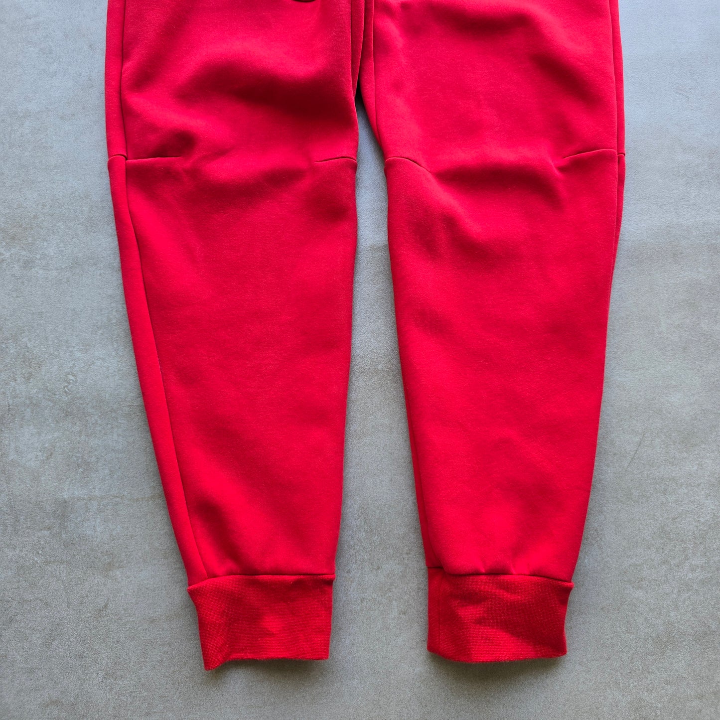 Nike Tech Fleece Pants - M