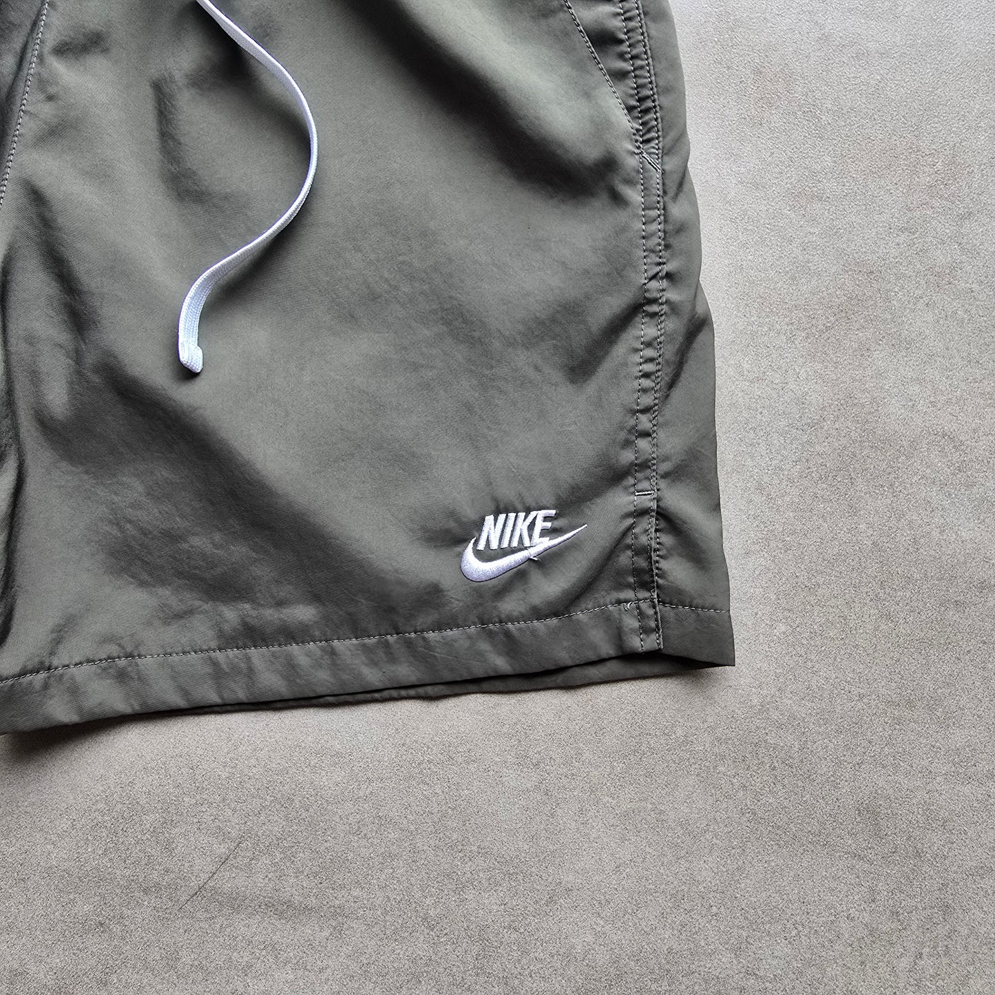 Nike Shorts - M