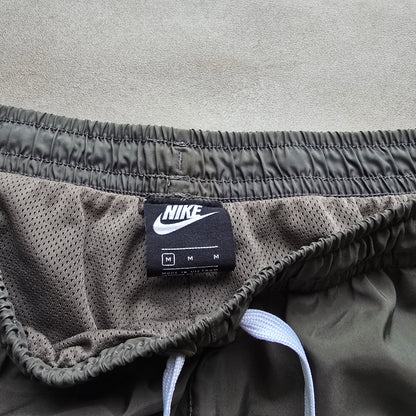 Nike Shorts - M