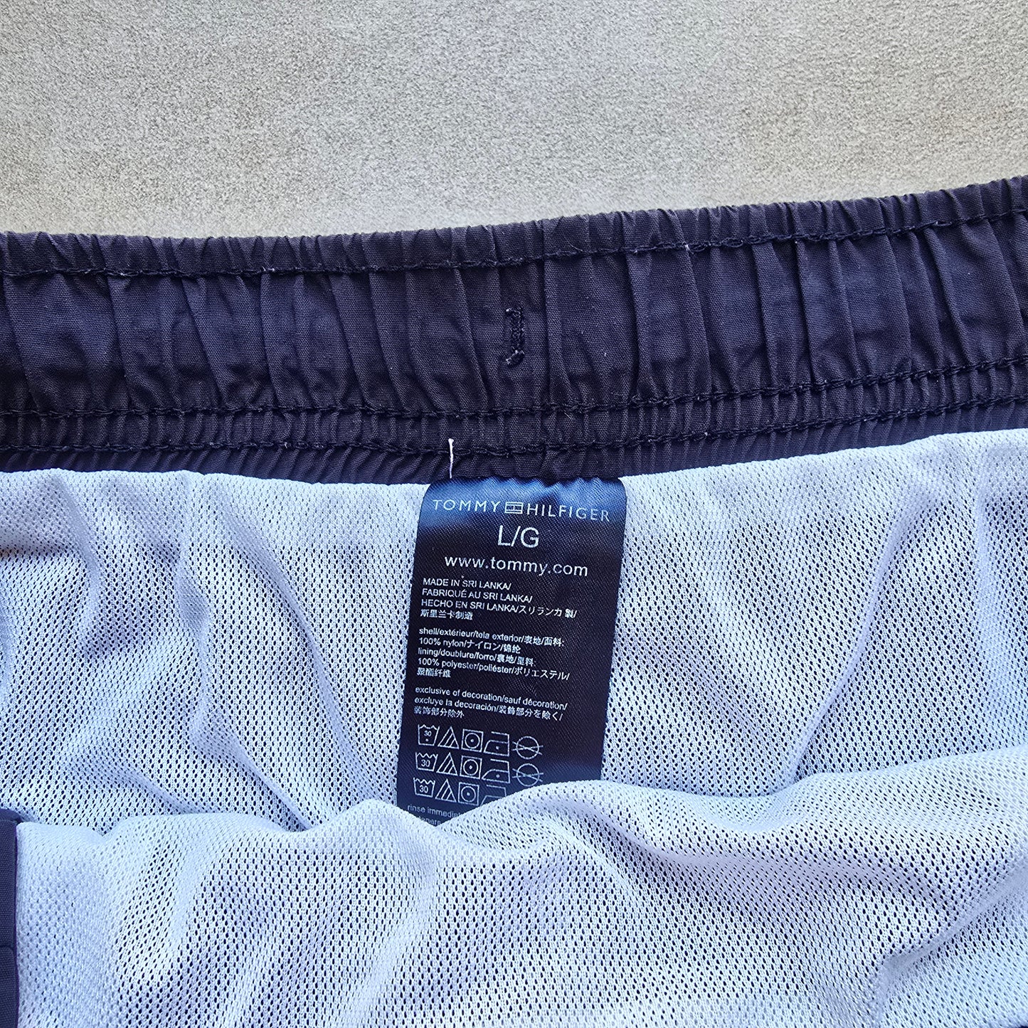 Tommy Hilfiger Shorts - L