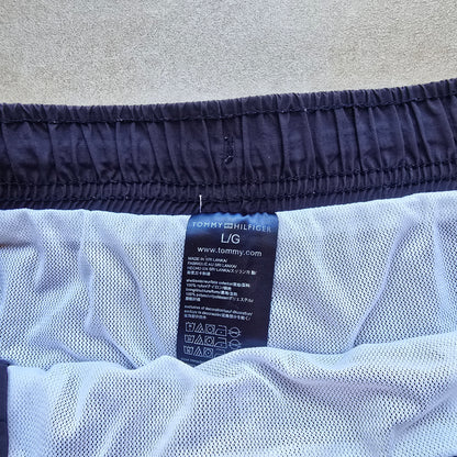 Tommy Hilfiger Shorts - L