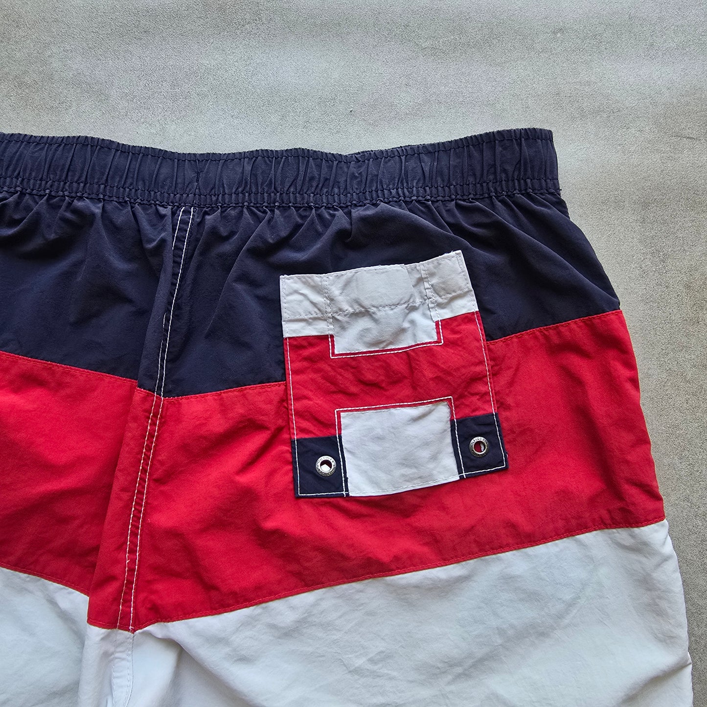Tommy Hilfiger Shorts - L
