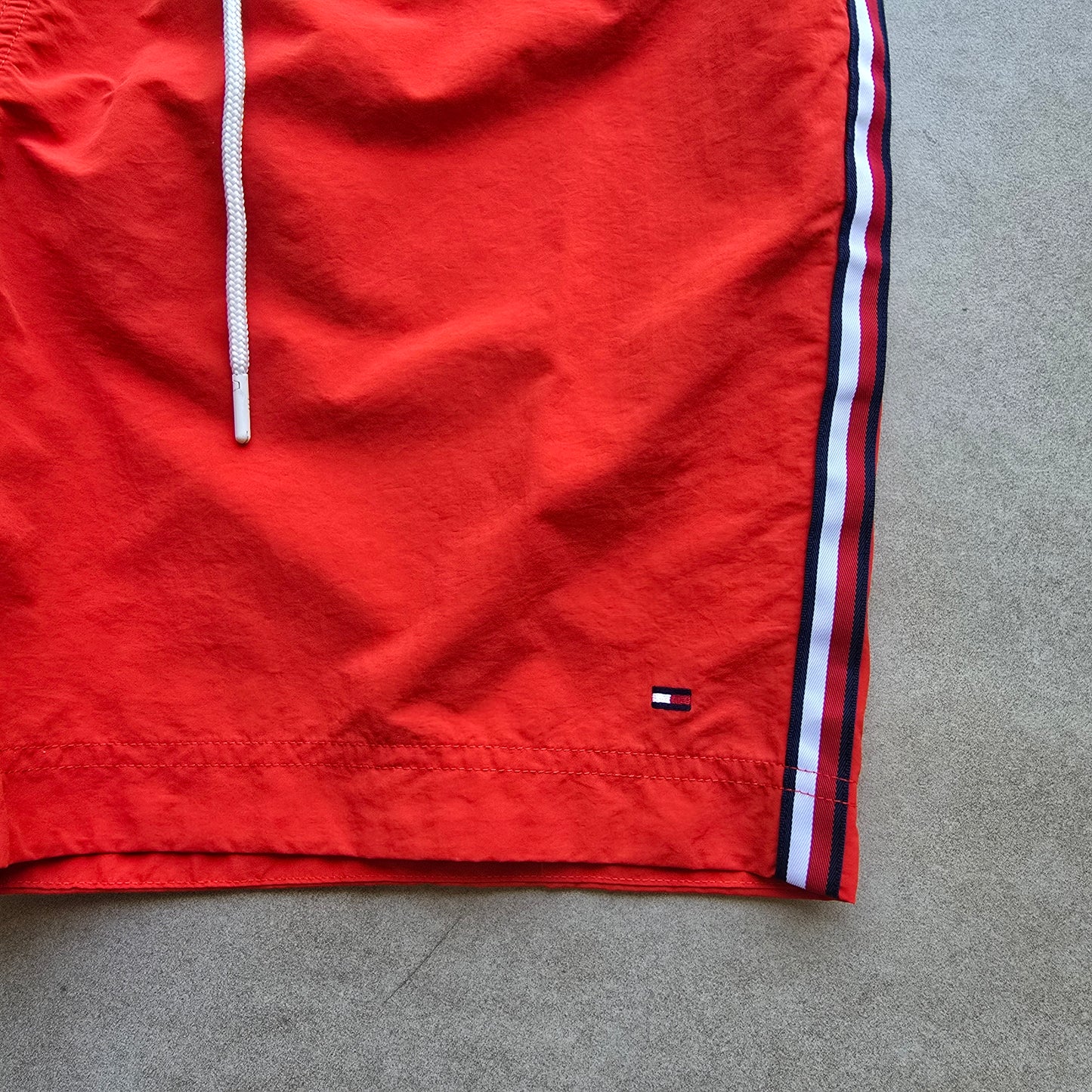 Tommy Hilfiger Shorts - XL