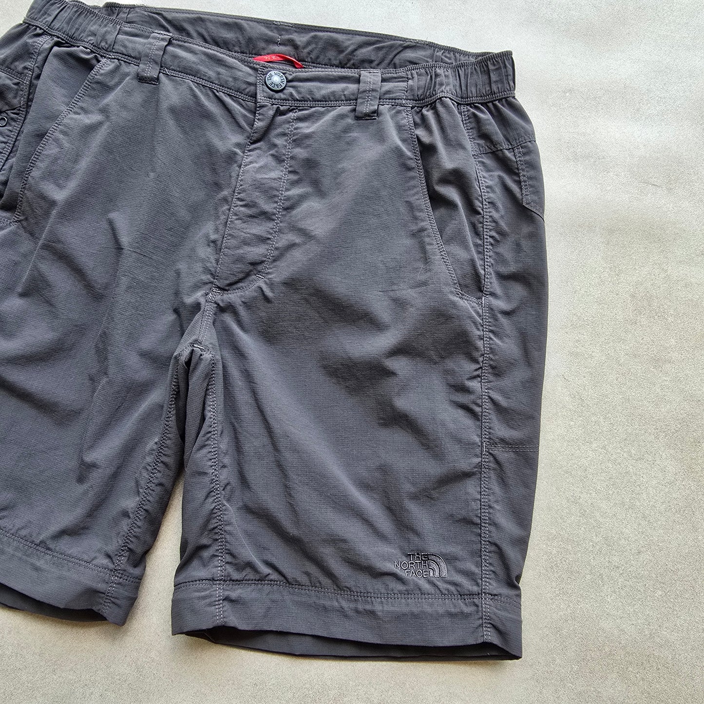 The North Face Shorts - M/L