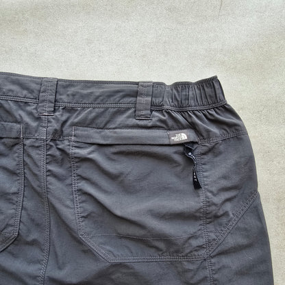 The North Face Shorts - M/L