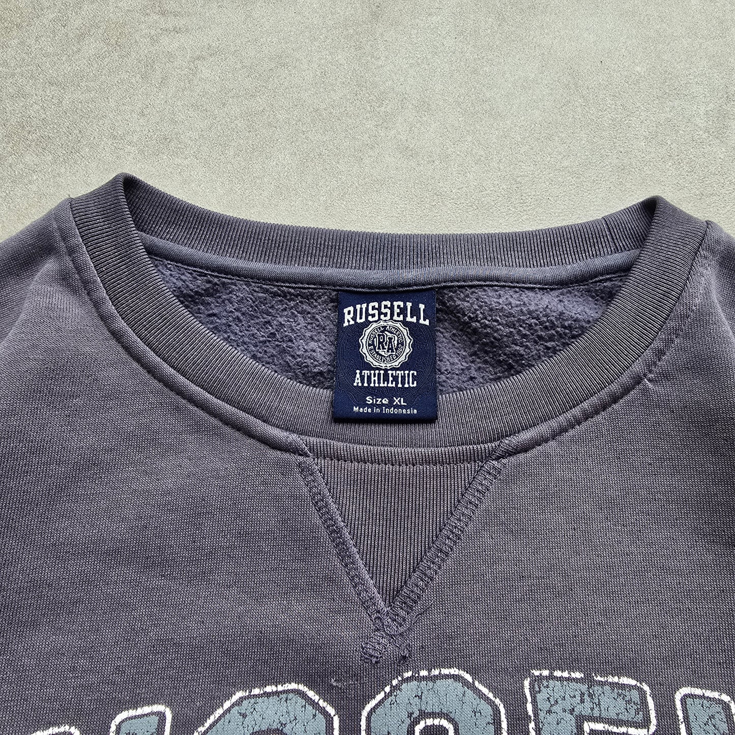 Vintage Russell Athletic Sweatshirt - L/XL