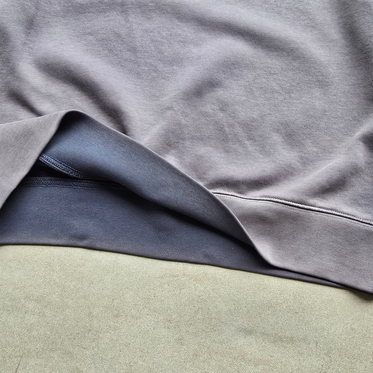 Vintage Russell Athletic Sweatshirt - L/XL