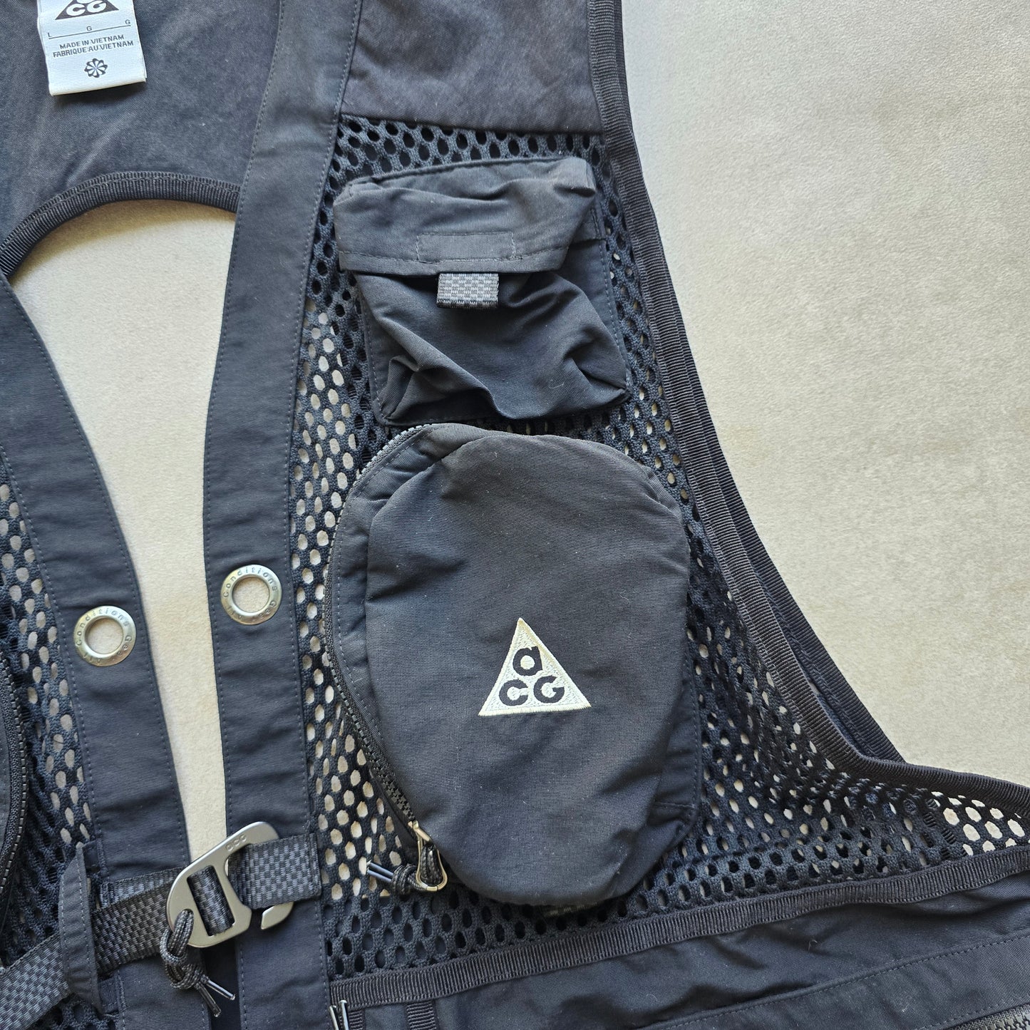 Nike ACG Buttles Vest - L
