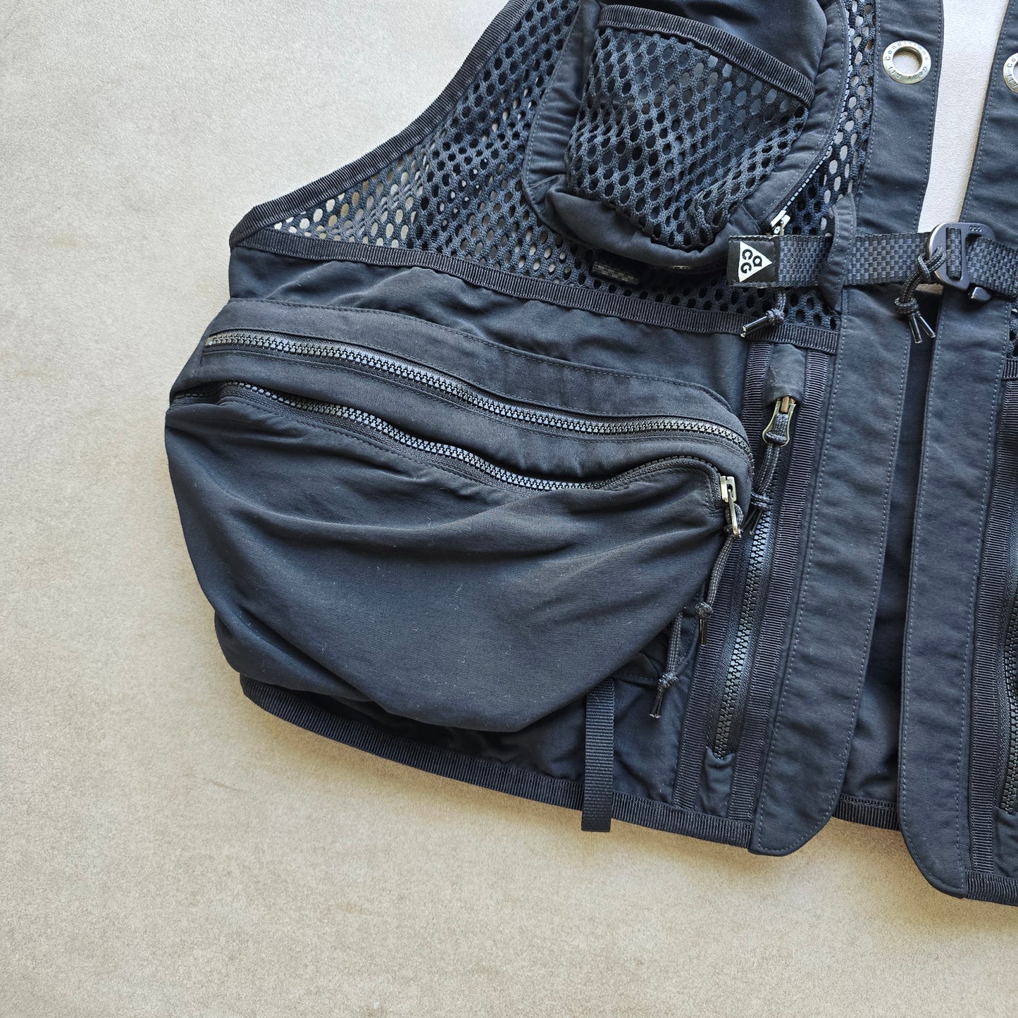 Nike ACG Buttles Vest - L