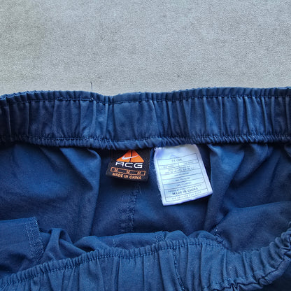 Vintage Nike ACG Cargo Shorts - M