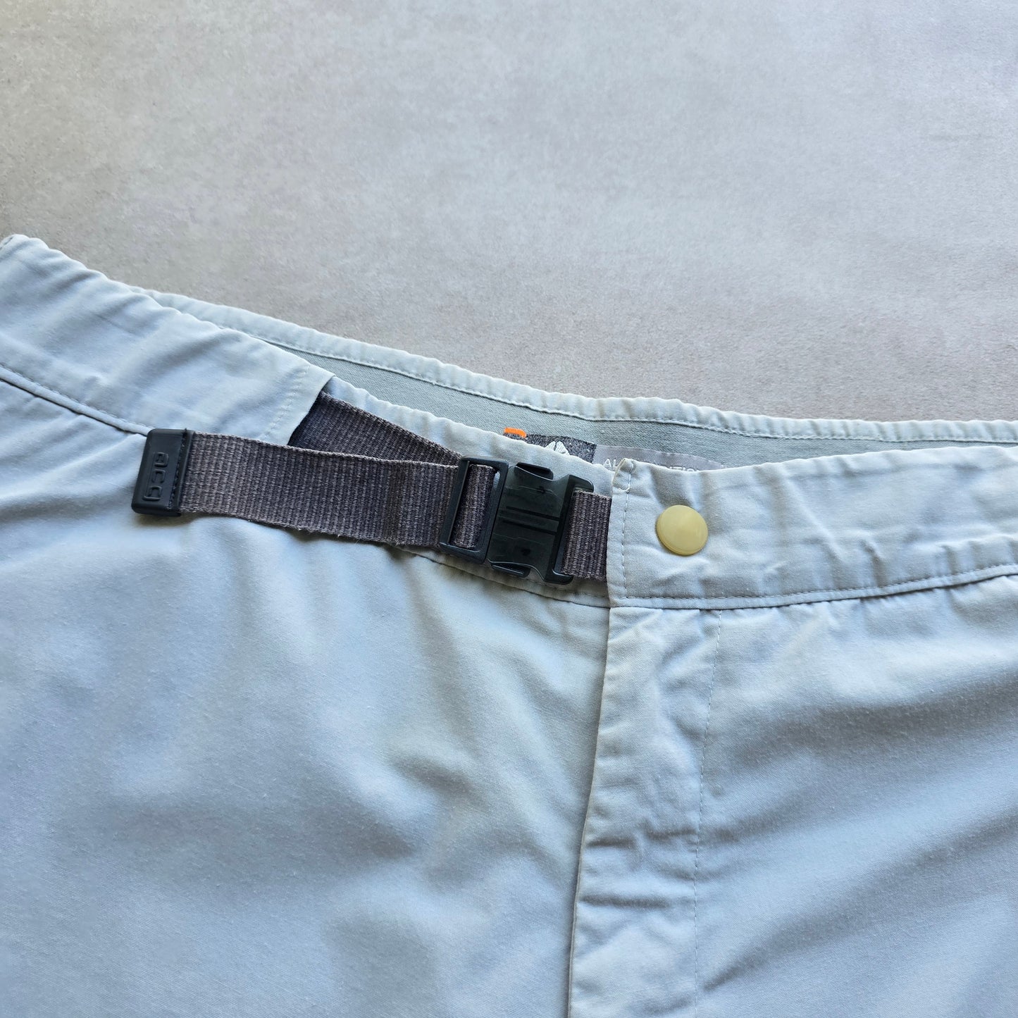 Vintage Nike ACG Shorts - L