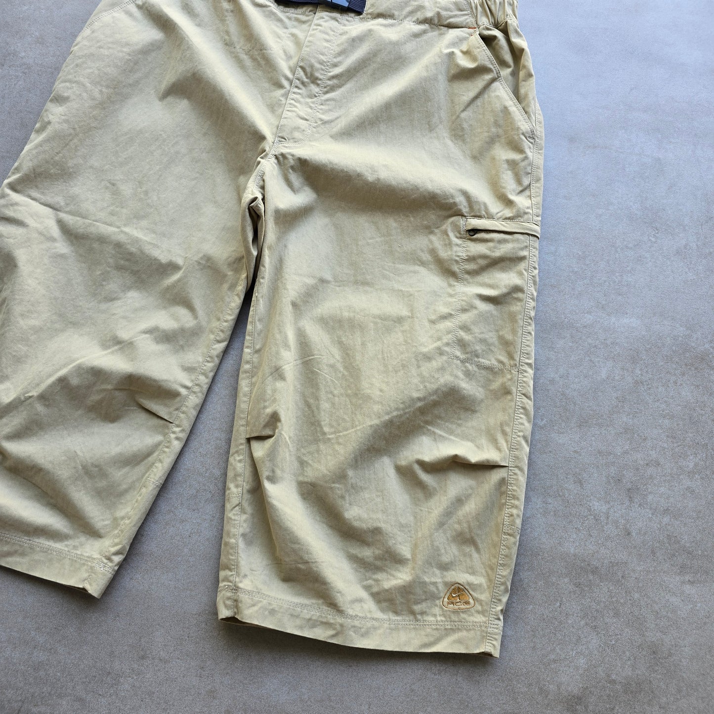 Vintage Nike ACG Long Shorts - XL