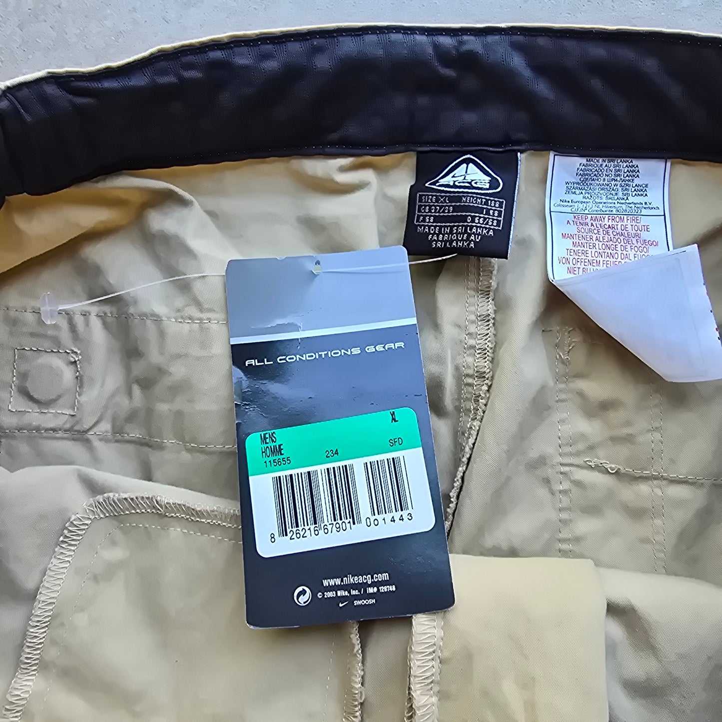 Vintage Nike ACG Long Shorts - XL