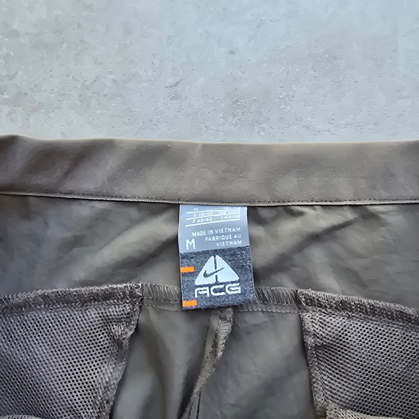 Vintage Nike ACG Zip Off Convertible Pants - WMNS M