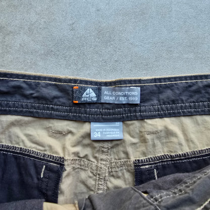 Vintage Nike ACG Cargo Pants - 34