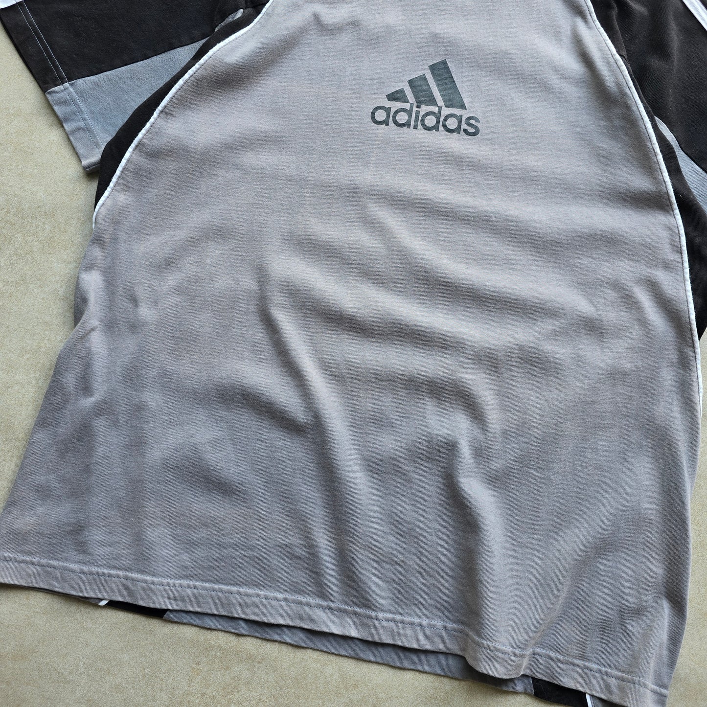 Vintage Adidas Tee - M/L