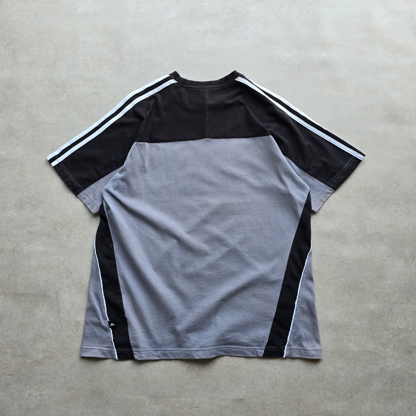 Vintage Adidas Tee - M/L