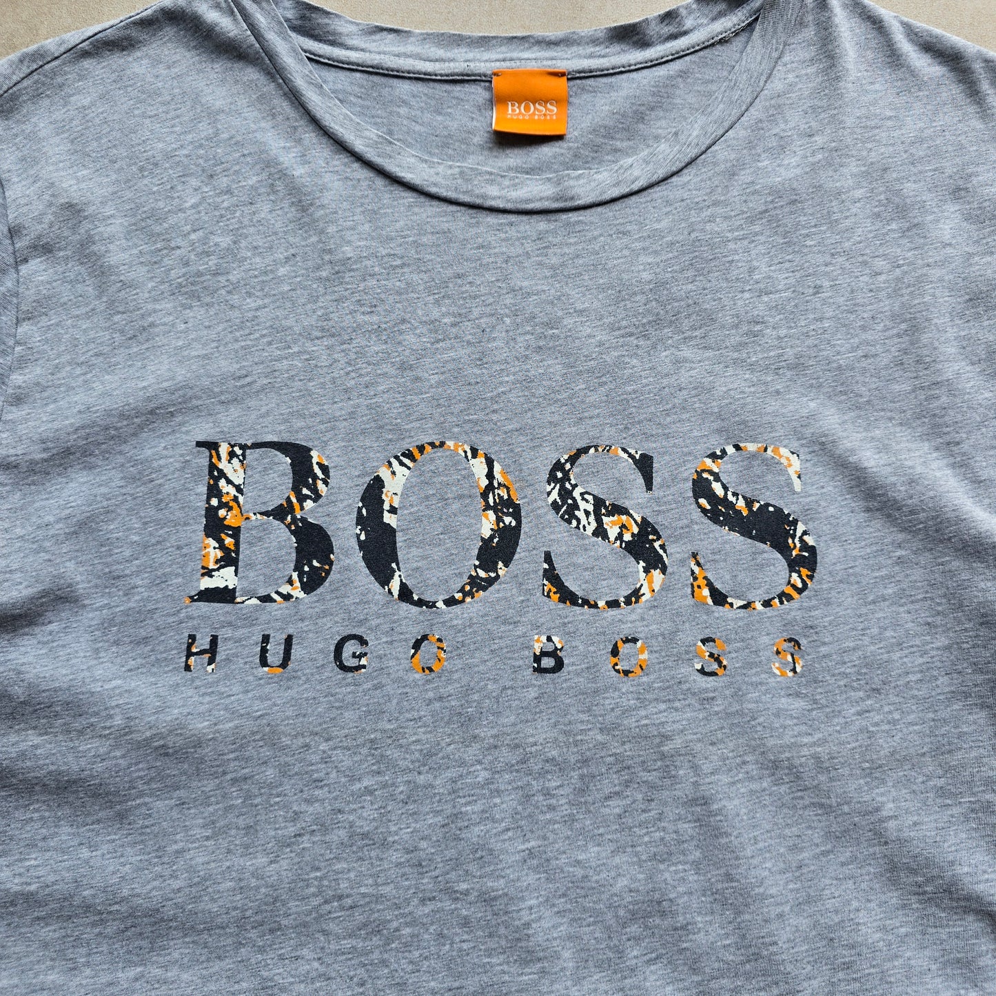 Hugo Boss Tee - S