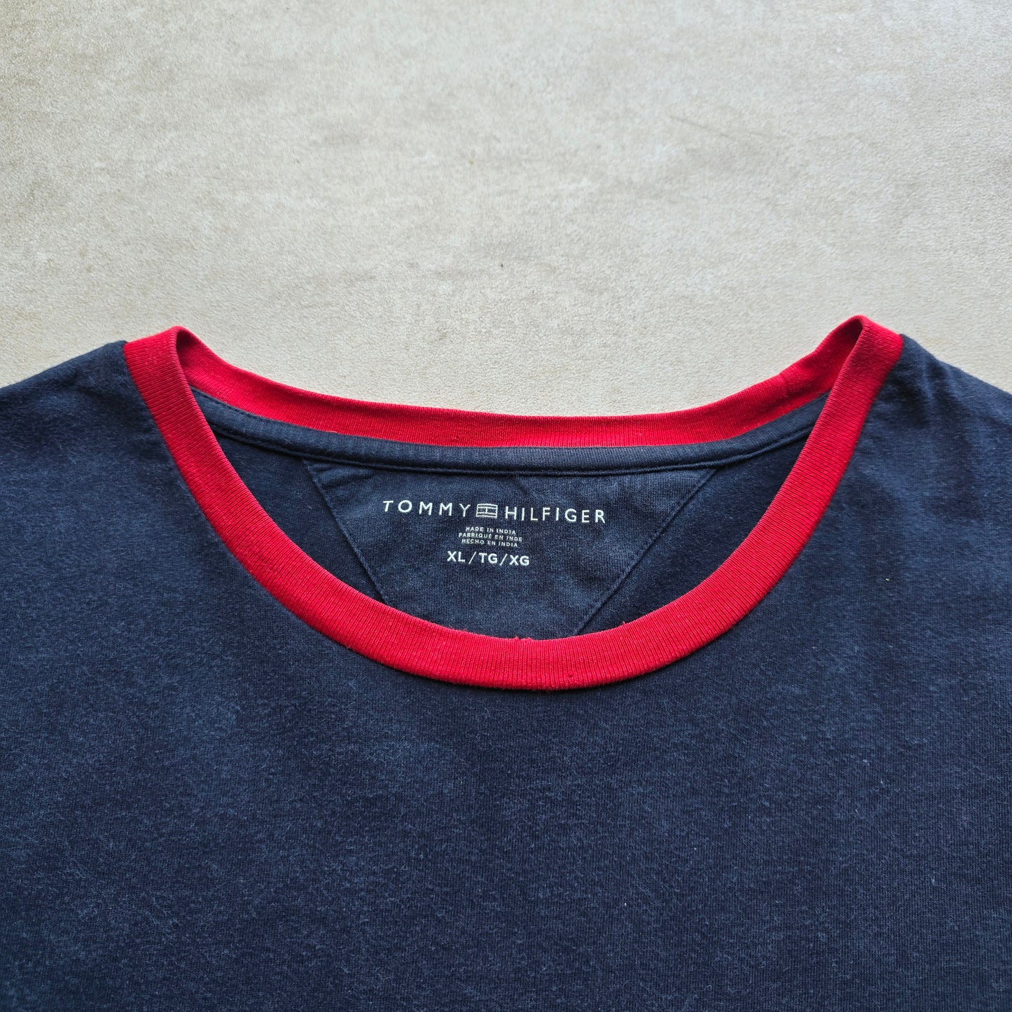 Tommy Hilfiger Embroidered Spellout Tee - L/XL