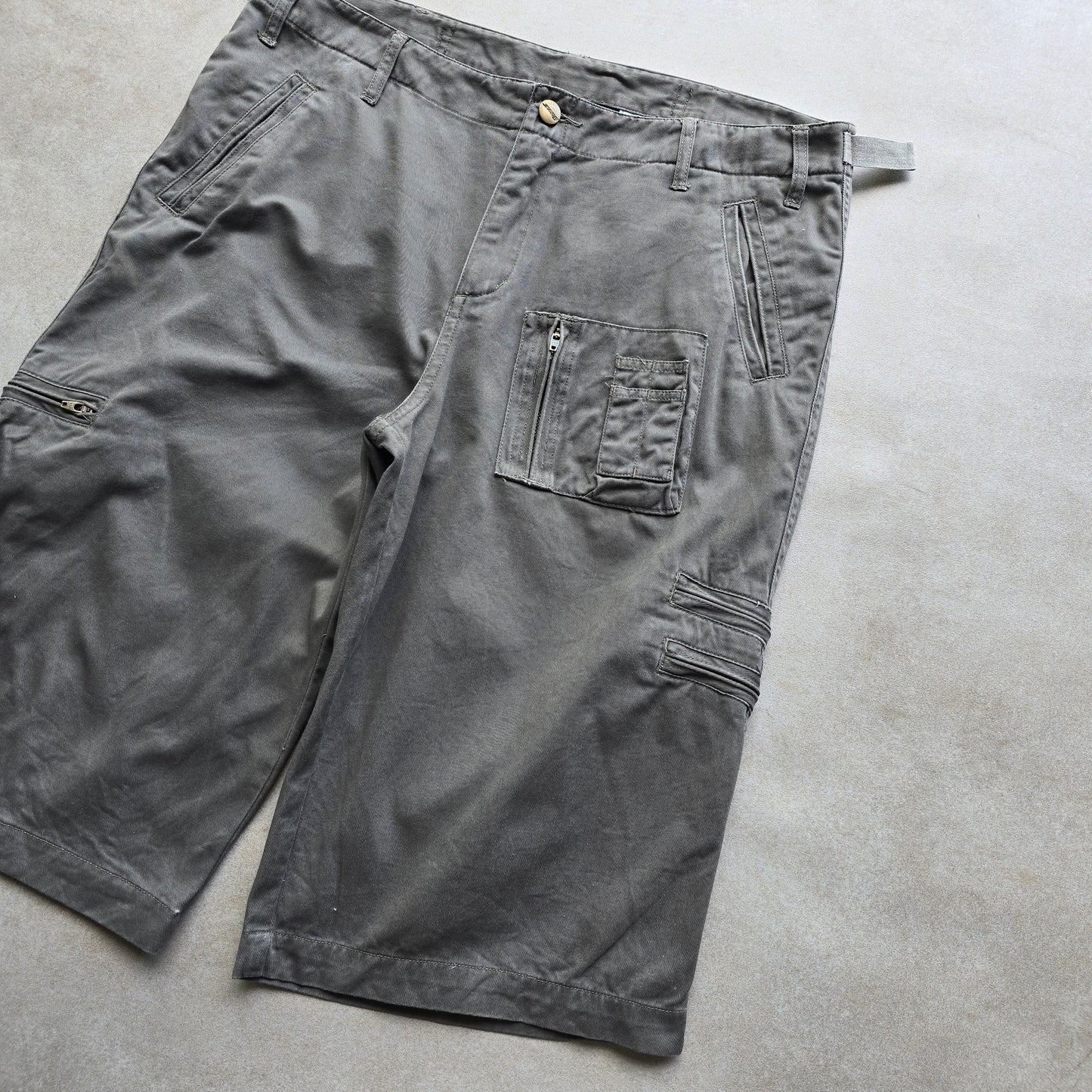 Vintage Buss Cargo Shorts - 32