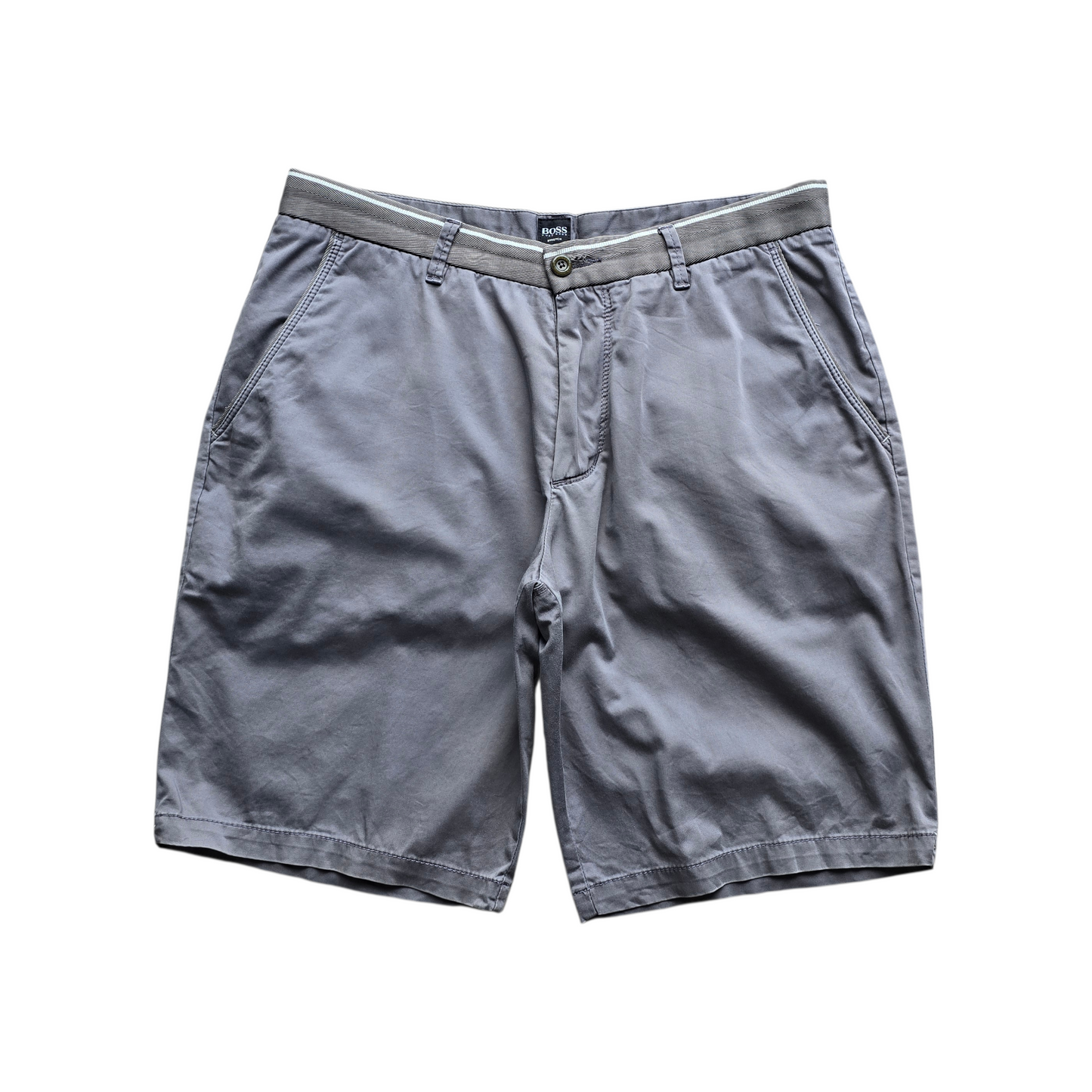 Hugo Boss Shorts - 32