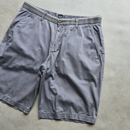 Hugo Boss Shorts - 32