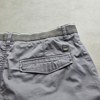 Hugo Boss Shorts - 32