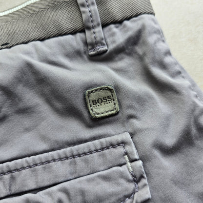 Hugo Boss Shorts - 32